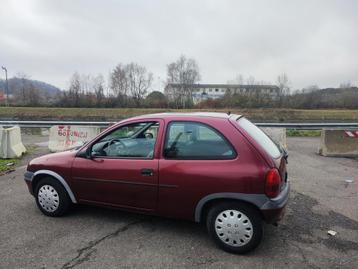 Opel corsa 1.2 ess 70mkm bientôt ancêtre contrôle technique  beschikbaar voor biedingen