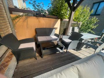 Lounge set beschikbaar voor biedingen