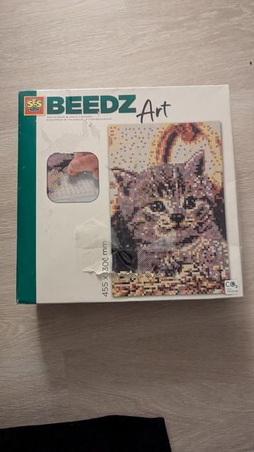 Ensemble créatif SES à repasser sur perles pour chat | Beedz disponible aux enchères