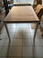 Nouvelle table de jardin en bois dur