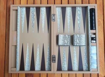 Barney's New York Backgammon beschikbaar voor biedingen