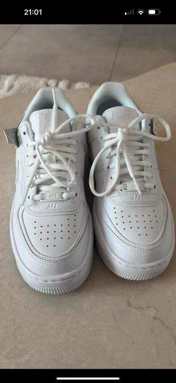 Sneakers Nike beschikbaar voor biedingen