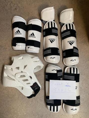 Taekwondo bescherming voor kids Adidas en FZ-FIT Mt XS en S beschikbaar voor biedingen