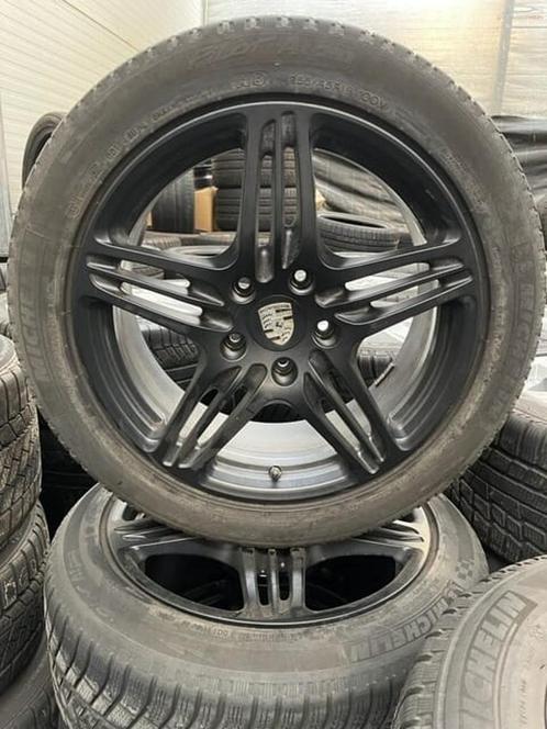 19'' Porsche Panamera velgen Zwart + Winterbanden 8/7 mm, Auto-onderdelen, Banden en Velgen, Banden en Velgen, Winterbanden, 19 inch