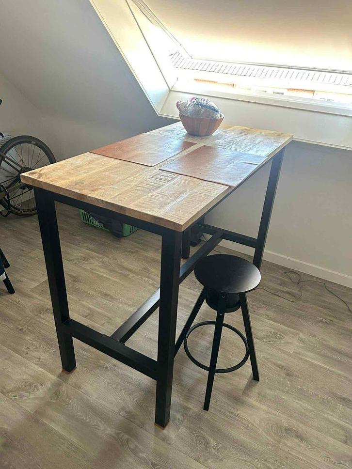 Hoge bartafel met 2 stoelen, Huis en Inrichting, Tafels | Statafels, Ophalen