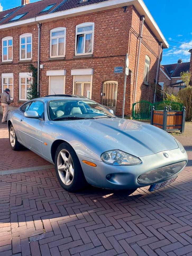 JAGUAR XK8 COUPE 1997, Auto's, Jaguar, Particulier, Boordcomputer, Benzine, Euro 2, Coupé, 2 deurs, Automaat, Blauw, Zwart, Leder