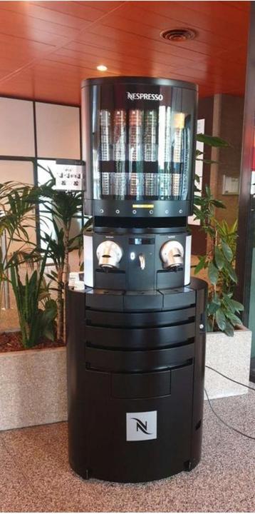 Machine a cafe professionnelle tower nespresso gemini C 200 