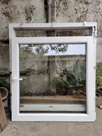 PVC kip en draai raam dubbel glas 106,5x104, Ophalen, Gebruikt