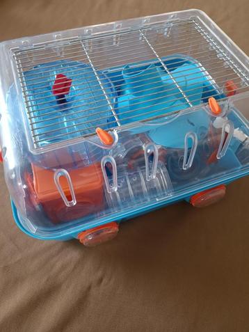 Hamsterkooi - zeer goede staat  beschikbaar voor biedingen