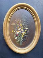 Petit cadre ovale bouquet champêtre 18 cm, Antiquités & Art, Enlèvement ou Envoi