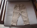beige broek maat 74, Kinderen en Baby's, Babykleding | Maat 74, Ophalen of Verzenden, Zo goed als nieuw, Jongetje, Broekje