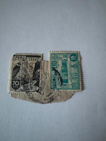 Lot 2 oude Peruaanse postzegels op condorfragment en museum beschikbaar voor biedingen