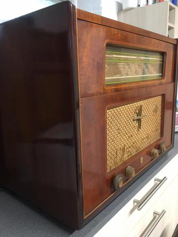 Superbe radio/tourne disque Philips  beschikbaar voor biedingen