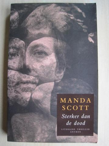 022 - Sterker dan de dood - Manda Scott beschikbaar voor biedingen