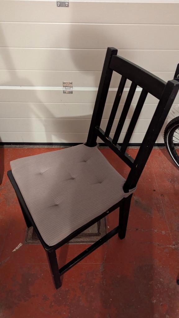 4 zwarte stoelen, Maison & Meubles, Chaises, Utilisé, Quatre, Bois, Tissus, Noir, Enlèvement