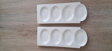 2 witte serveerschaaltjes beschikbaar voor biedingen