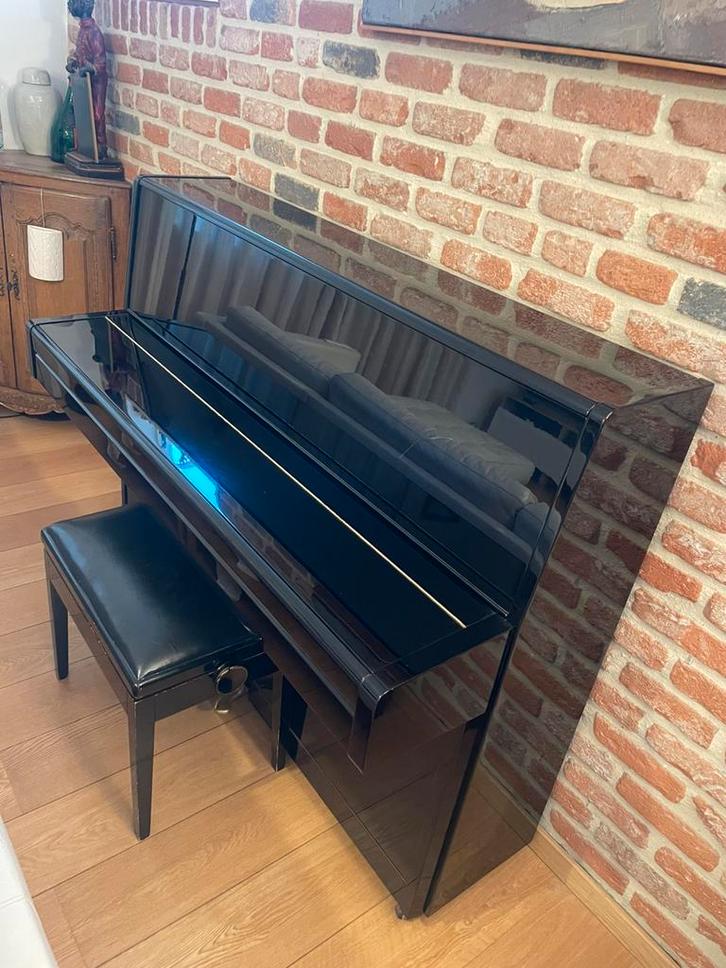 Piano YAMAHA droit noir vernis avec tabouret, Muziek en Instrumenten, Piano's, Gebruikt, Piano, Zwart, Digitaal, Ophalen