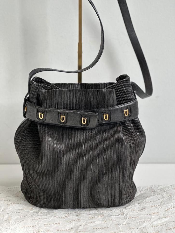 Delvaux, Handtassen en Accessoires, Tassen | Damestassen, Zo goed als nieuw, Handtas, Blauw, Ophalen of Verzenden