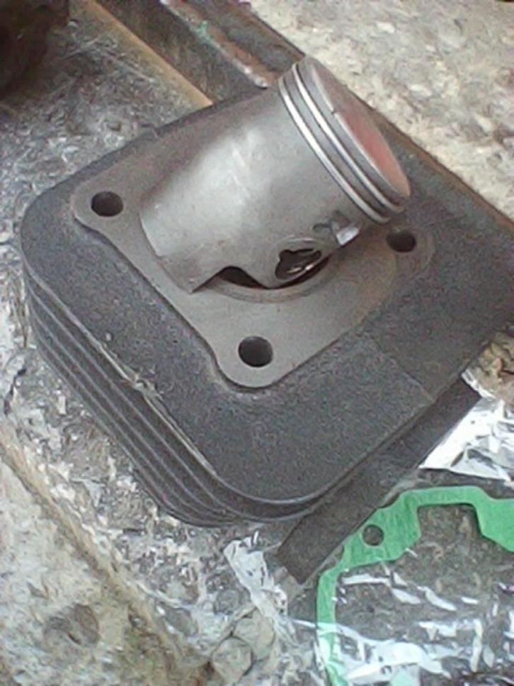 cylindre piston sym cdi, Fietsen en Brommers, Brommeronderdelen | Algemeen, Nieuw, Cilinder, Ophalen of Verzenden