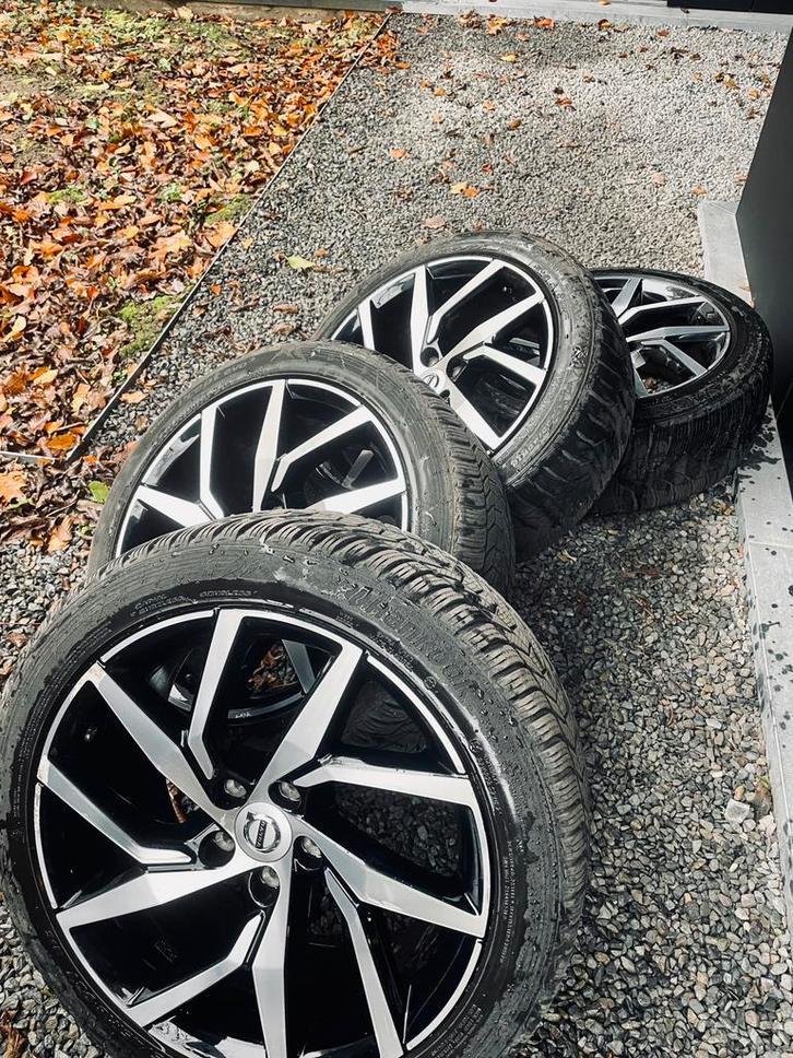 Volvo V60 18" 235/45 XL (V90 & XC40) wintervelgen en banden, Auto-onderdelen, Banden en Velgen, Band(en), Winterbanden, 18 inch