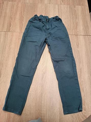 Broek maat 122 