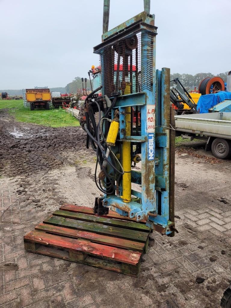 Nobili hefmast, Enlèvement, Utilisé