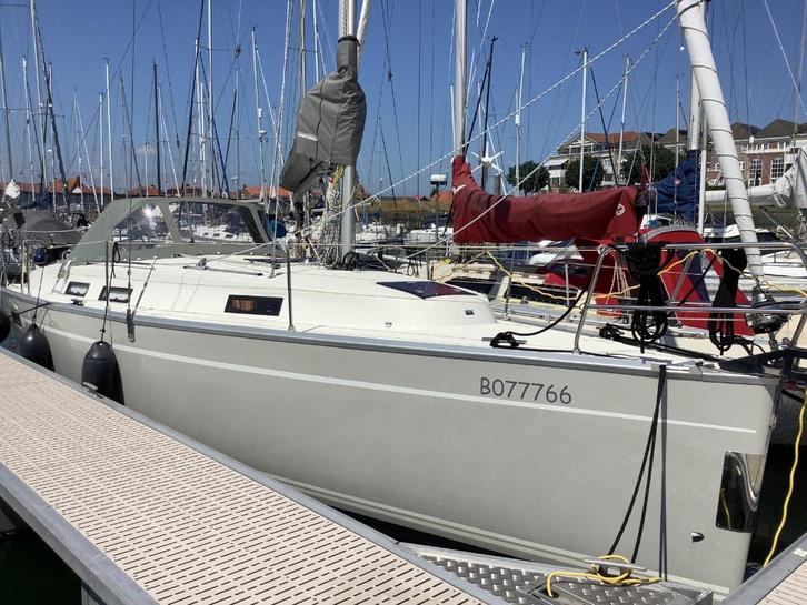 2012 Zeiljacht Bavaria 32 Avantgarde, Watersport en Boten, Kajuitzeilboten en Zeiljachten, Zo goed als nieuw, Tourjacht of Cruiser