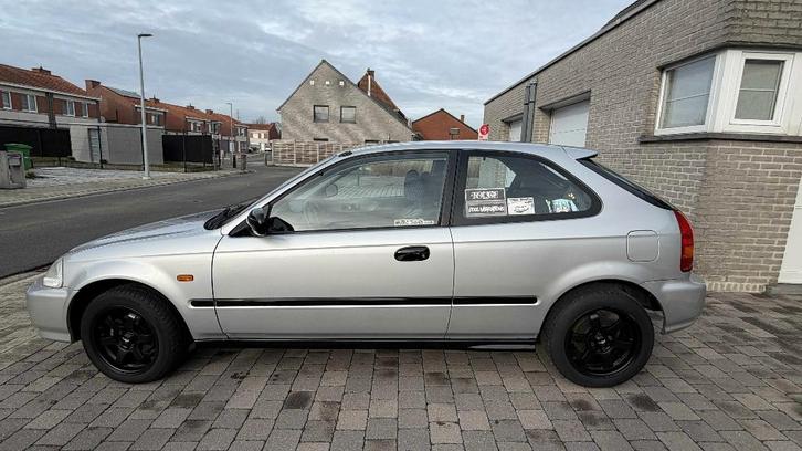 Honda Civic EJ 9 hatch back 1.4 IS 90 PK, Auto's, Honda, Particulier, Civic, Airconditioning, Bluetooth, Centrale vergrendeling