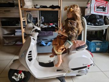  Elektrische kinderscooter en spaarpot vespa VESPA Elektrisc beschikbaar voor biedingen