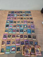 Set van 68 yu-gi-oh kaarten en spelregels, Enlèvement ou Envoi, Utilisé, Plusieurs cartes, Foil