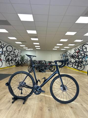 Canyon Endurace CF SL DI2 Carbon Disc Racefiets beschikbaar voor biedingen