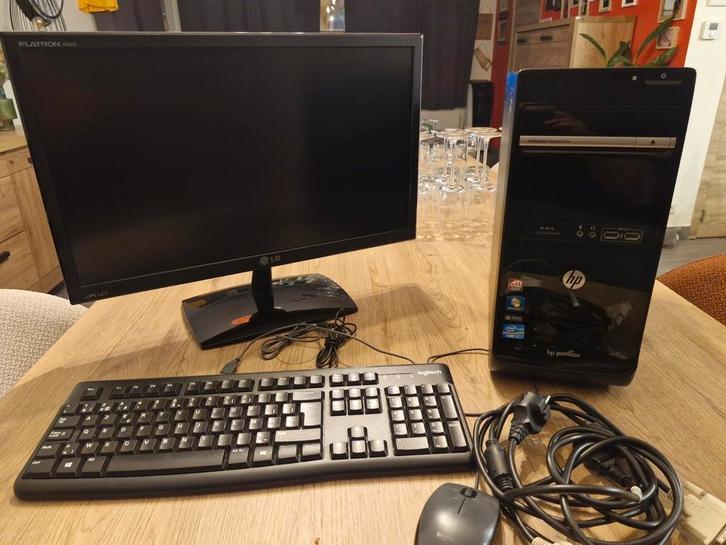 komplete pc..desktop (defekt), Computers en Software, Desktop Pc's, Gebruikt, Ophalen