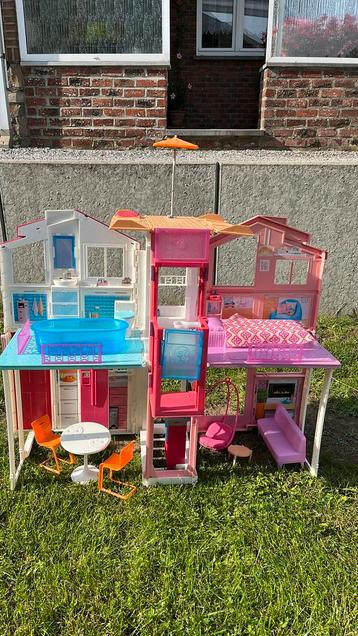Luxe huis van Barbie beschikbaar voor biedingen