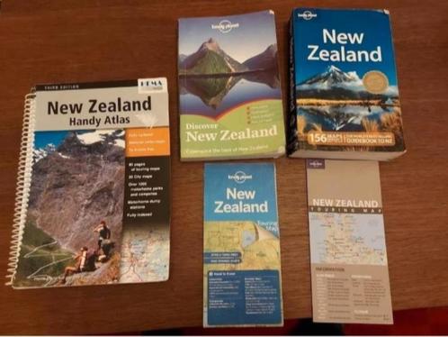 Set reisgidsen en atlas Nieuw Zeeland, Boeken, Reisgidsen, Gelezen, Lonely Planet, Ophalen