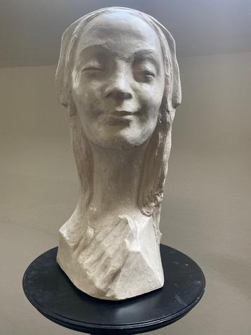 Antoon & Luc Van Parijs, gipsen buste & houtsculptuur gelaat beschikbaar voor biedingen