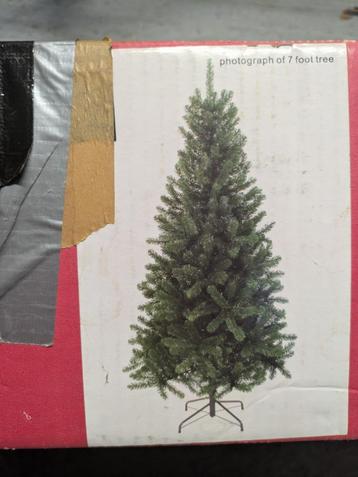 kerstboom h185 x120 met verlichting kerststal en deco gratis beschikbaar voor biedingen