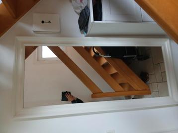 Grote spiegel beschikbaar voor biedingen