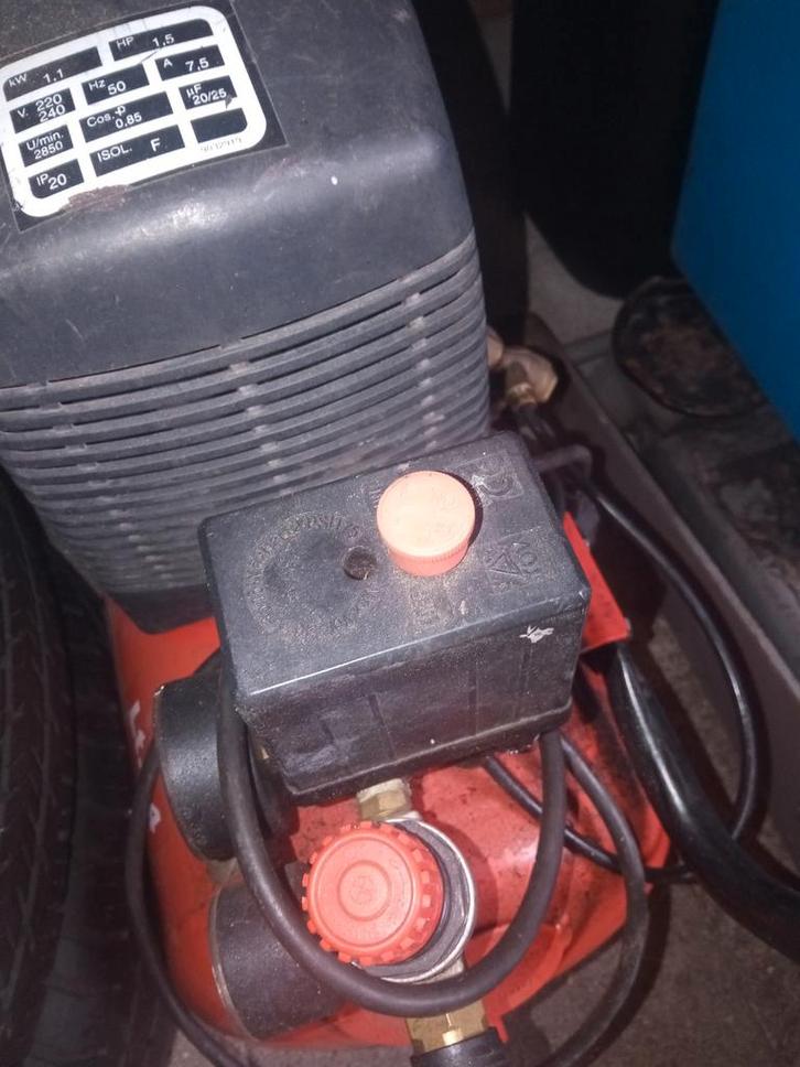 Compressor Vision Line, Doe-het-zelf en Bouw, Compressors, Minder dan 6 bar, Minder dan 25 liter, Minder dan 200 liter/min, Mobiel