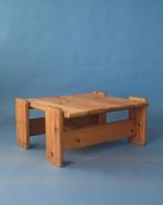 Brutalistische salontafel in massief grenen hout, Huis en Inrichting, Tafels | Salontafels, 50 tot 100 cm, Zo goed als nieuw, Minder dan 50 cm