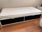 Lit IKEA tiroirs avec matelas en super etat, 90 cm, Une personne, Enlèvement, Utilisé