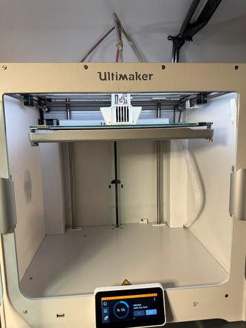 Ultimaker S5 dual extrusion groot bouwvolume beschikbaar voor biedingen