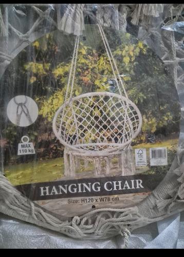 Nieuwe hangstoel beschikbaar voor biedingen