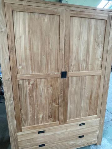 kast teak beschikbaar voor biedingen