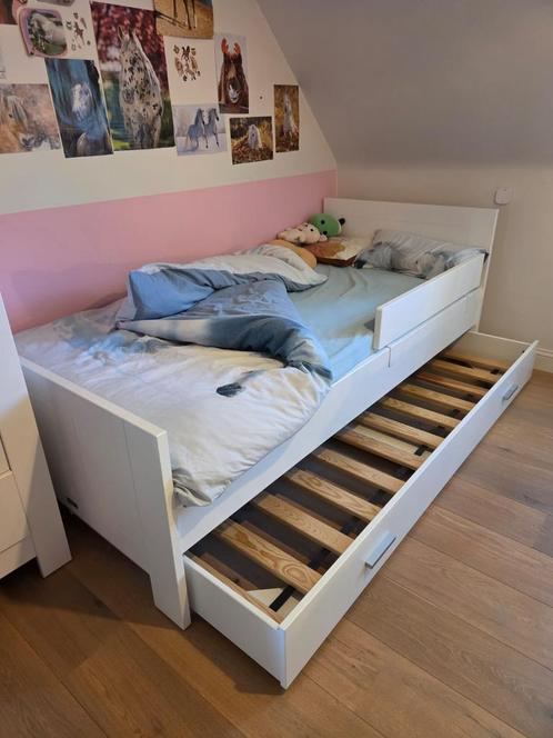Complete meisjeskamer wit : bed+onderlade,kast,commode, Huis en Inrichting, Slaapkamer | Complete slaapkamers, Gebruikt, Eenpersoons