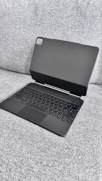 12,9 inch ipad pro toetsenbord  beschikbaar voor biedingen