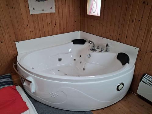 2 persoons wirlpool, Doe-het-zelf en Bouw, Sanitair, Zo goed als nieuw, Bad, Ophalen