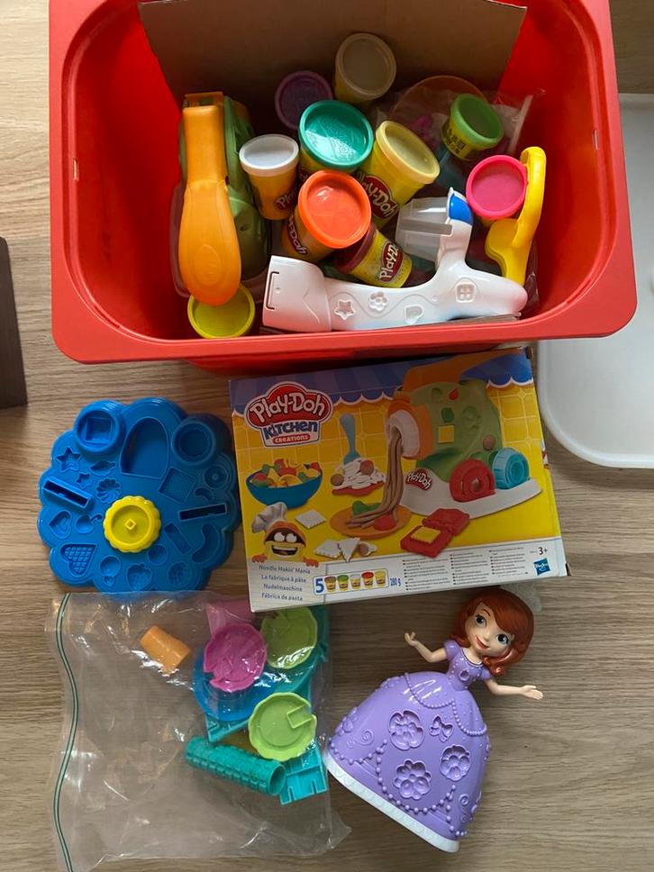 Play doh benodigheden, Hobby & Loisirs créatifs, Bricolage, Comme neuf, Enlèvement