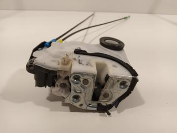 PORTIERVANGER CV ELEKTR. RECHTS ACHTER Suzuki Celerio (LF) beschikbaar voor biedingen