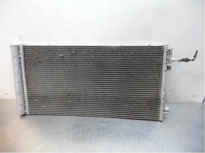 Airco Condensor van een Renault Megane (Megane 09-), Auto-onderdelen, Overige Auto-onderdelen, Renault, Gebruikt, 3 maanden garantie