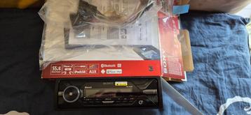 Autoradio Sony bluetooh 4X55 WATTS quasi neuf beschikbaar voor biedingen